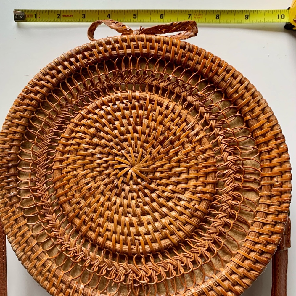 Handcrafted Rattan Clutch - Picture 3 of 4